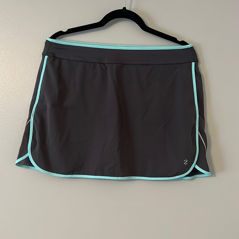 IZOD Women’s Golf Skort Size Medium